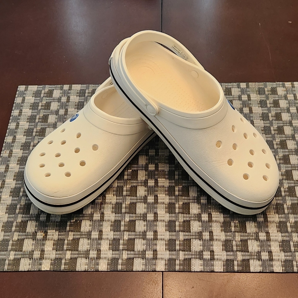 Crocs Mens Size 11